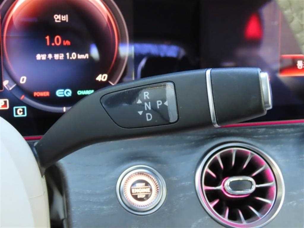 Mercedes Benz E class - Vista 6