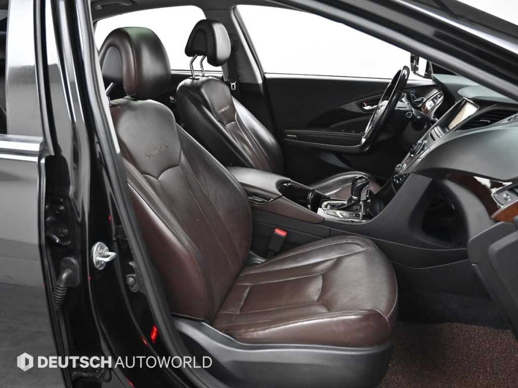 HYUNDAI Grandeur - Vista 10