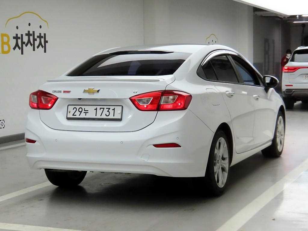 Chevrolet Cruise - Vista 4