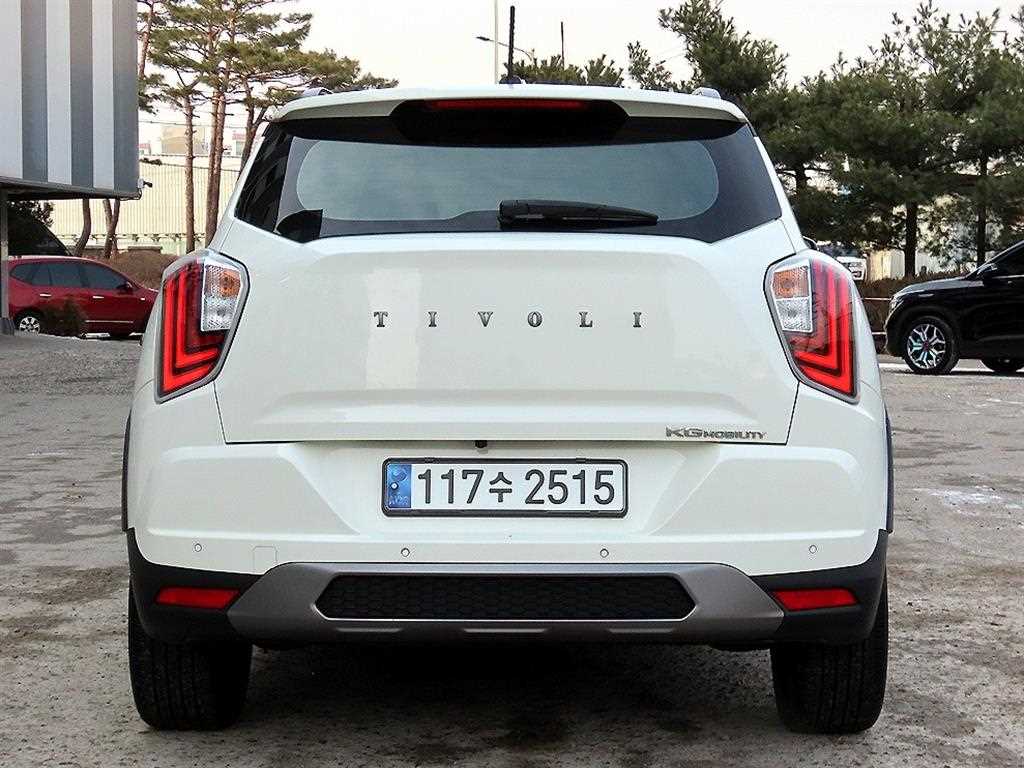 Ssangyong Tivoli - Vista 4