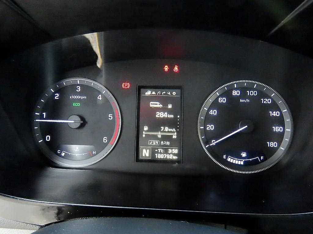 HYUNDAI Solati - Vista 10