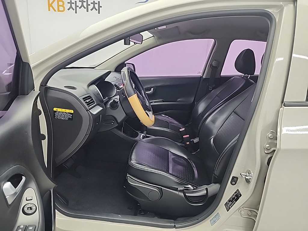 KIA Morning - Vista 11