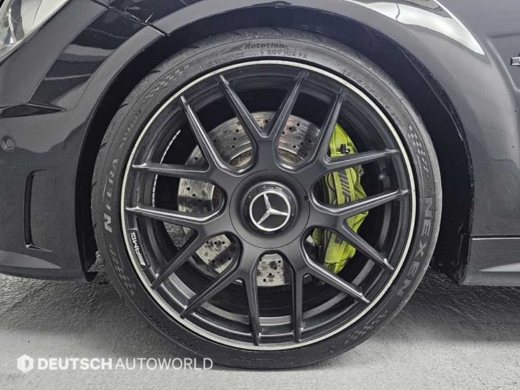 Mercedes Benz C Class - Vista 5