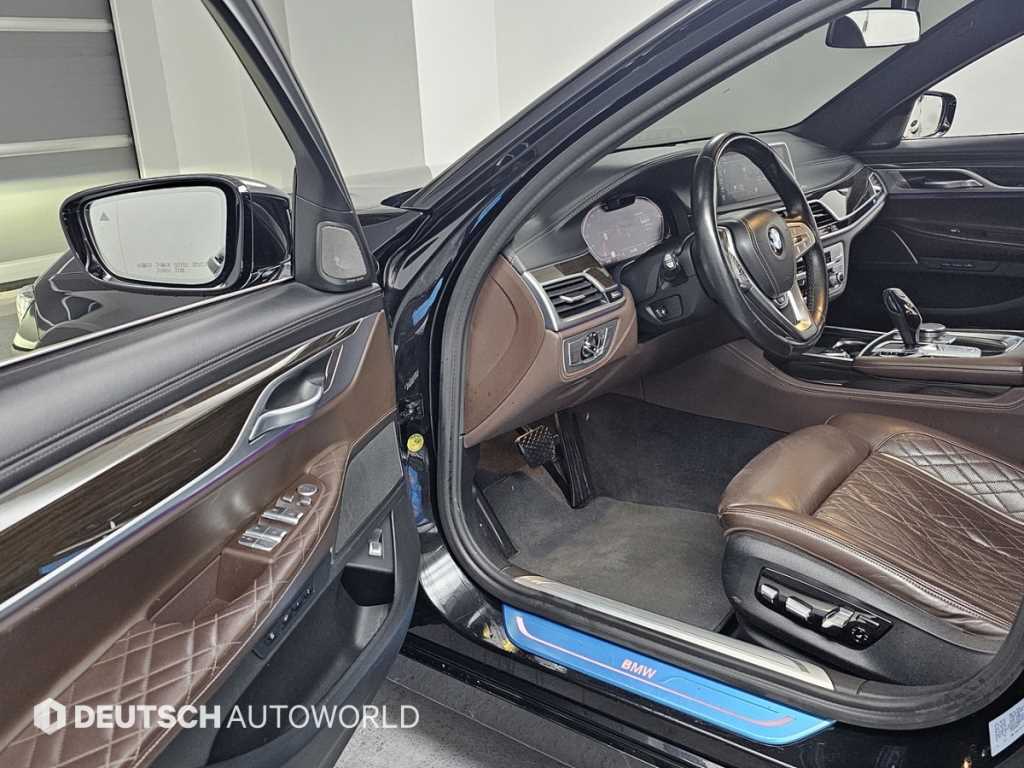 BMW 7 Series - Vista 11