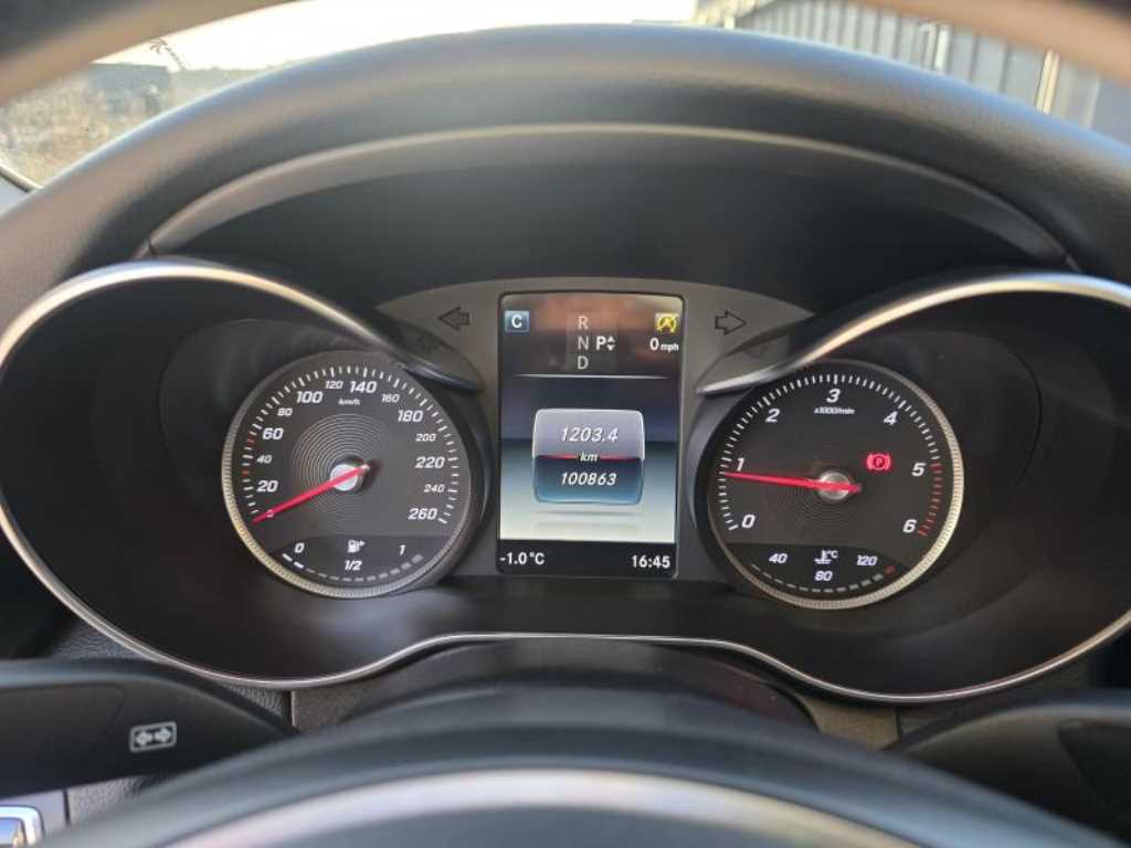 Mercedes Benz C Class - Vista 12