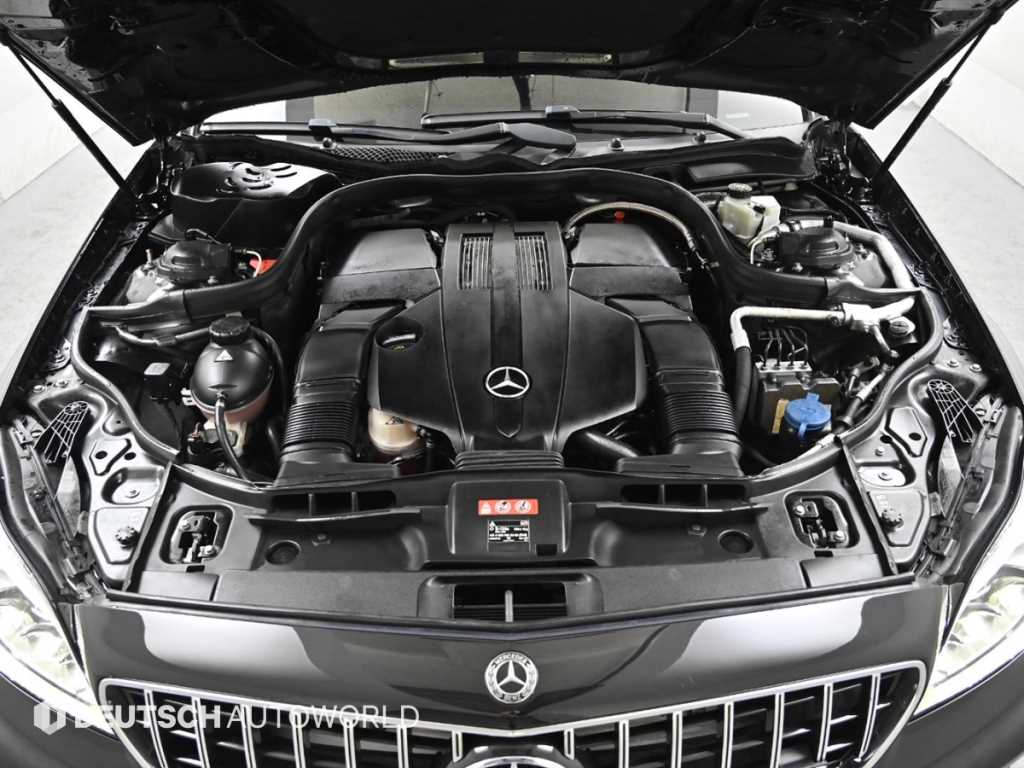 Mercedes Benz CLS Class - Vista 6