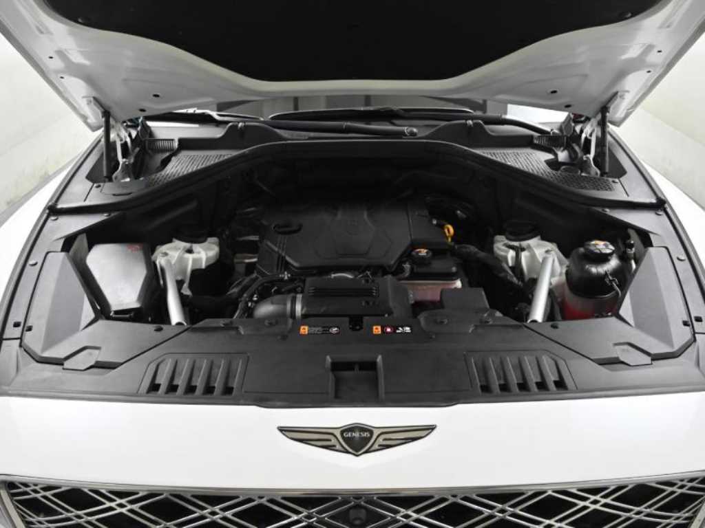 Genesis GV80 - Vista 6