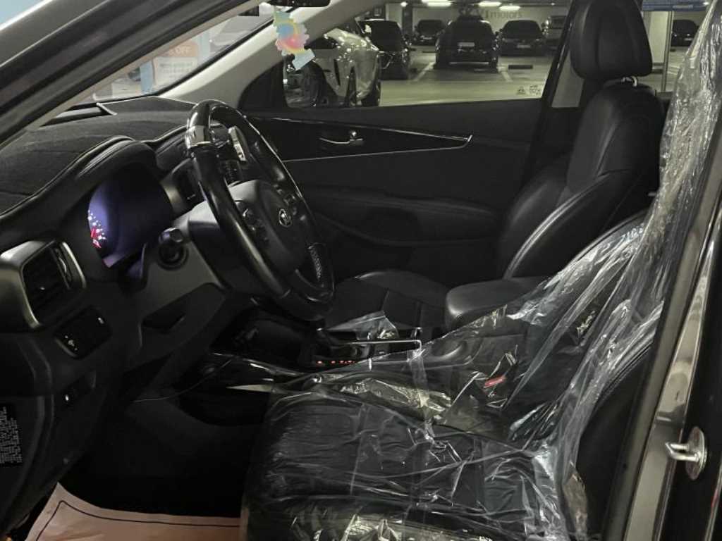 KIA Sorento - Vista 12