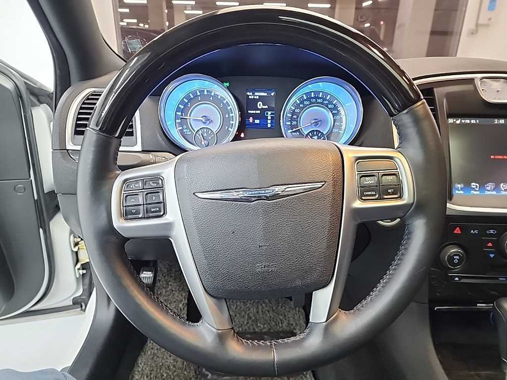 Chrysler 300C - Vista 9