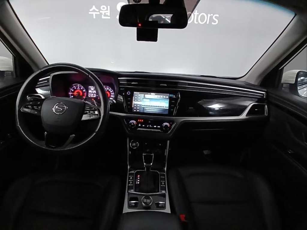 Ssangyong Korando - Vista 5