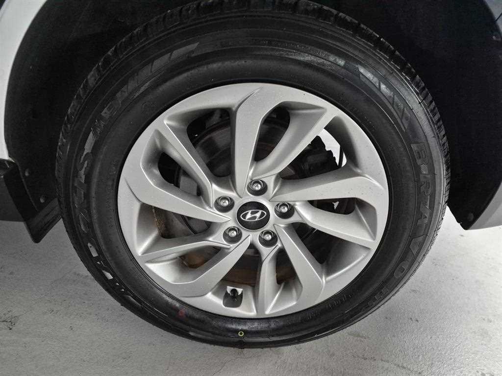 HYUNDAI Tucson - Vista 5