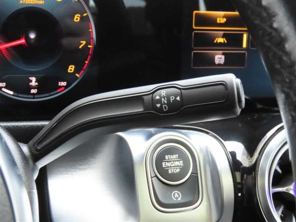 Mercedes Benz GLB Class - Vista 6