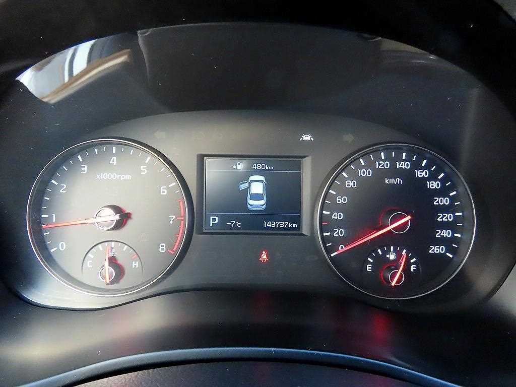 KIA K7 - Vista 10
