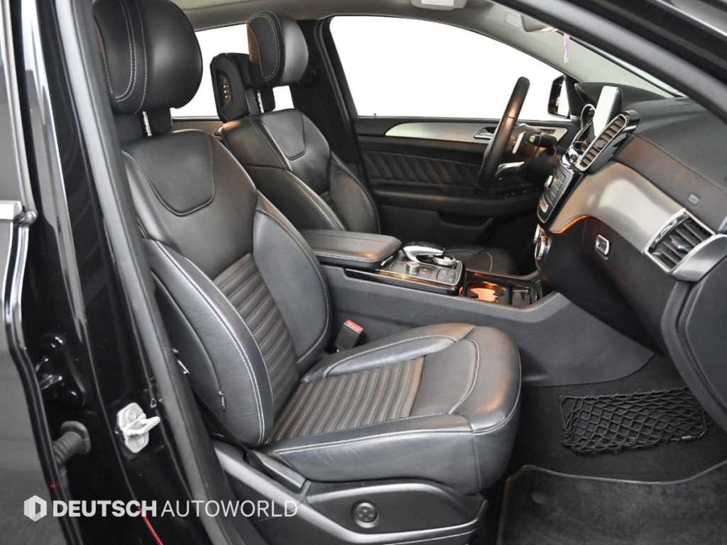 Mercedes Benz GLE Class - Vista 10