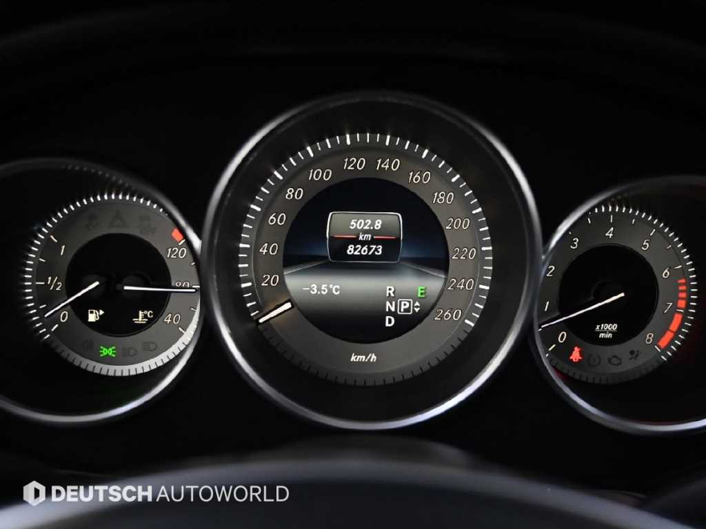 Mercedes Benz CLS Class - Vista 8