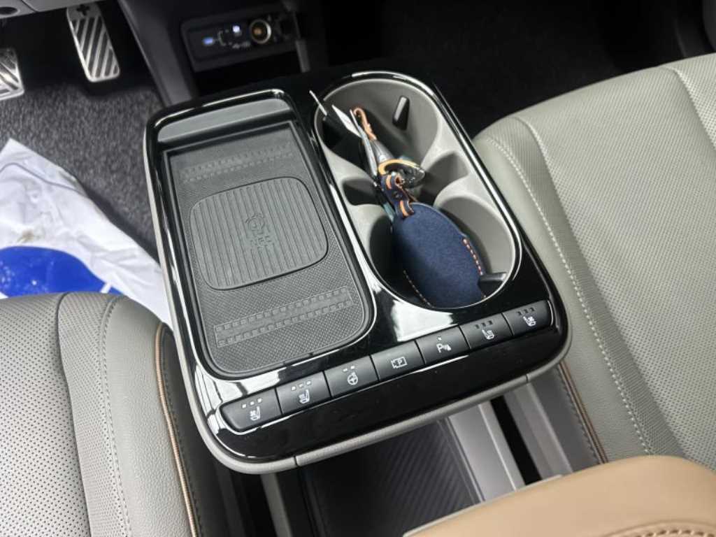 HYUNDAI Ioniq 5 - Vista 11