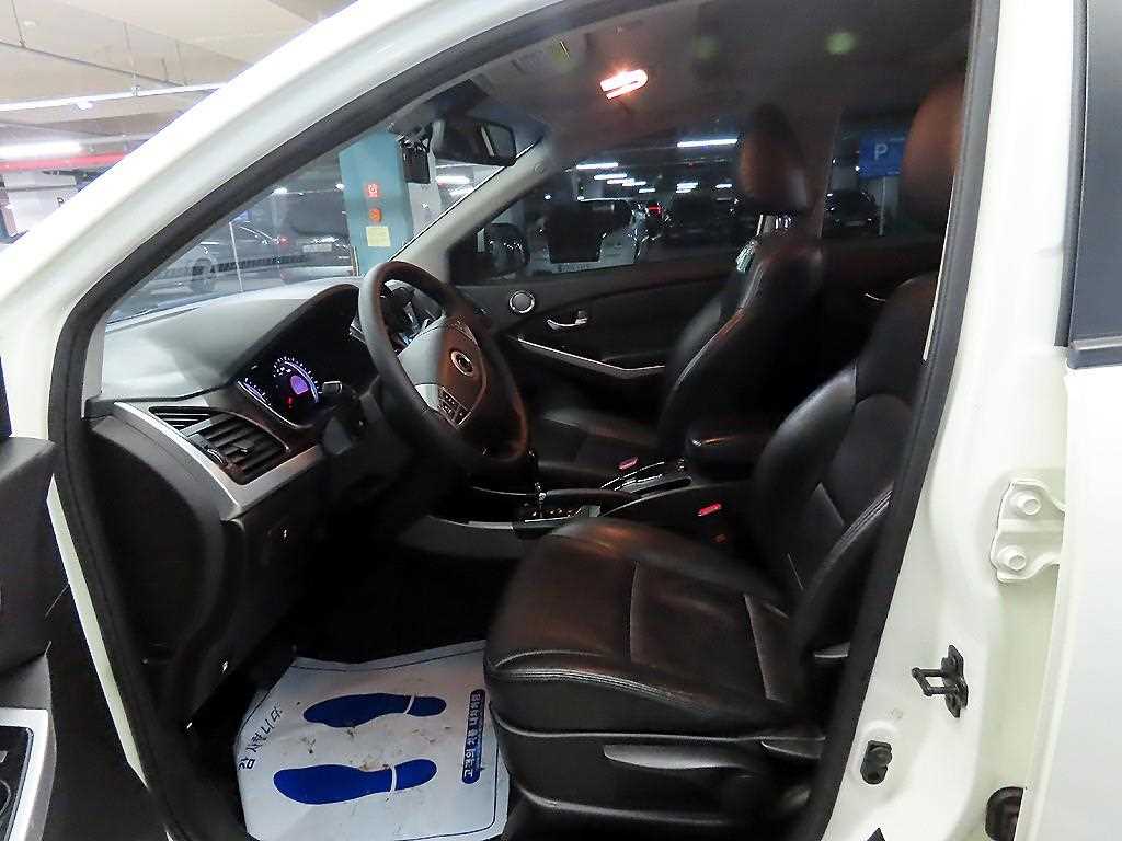 Ssangyong Korando - Vista 6