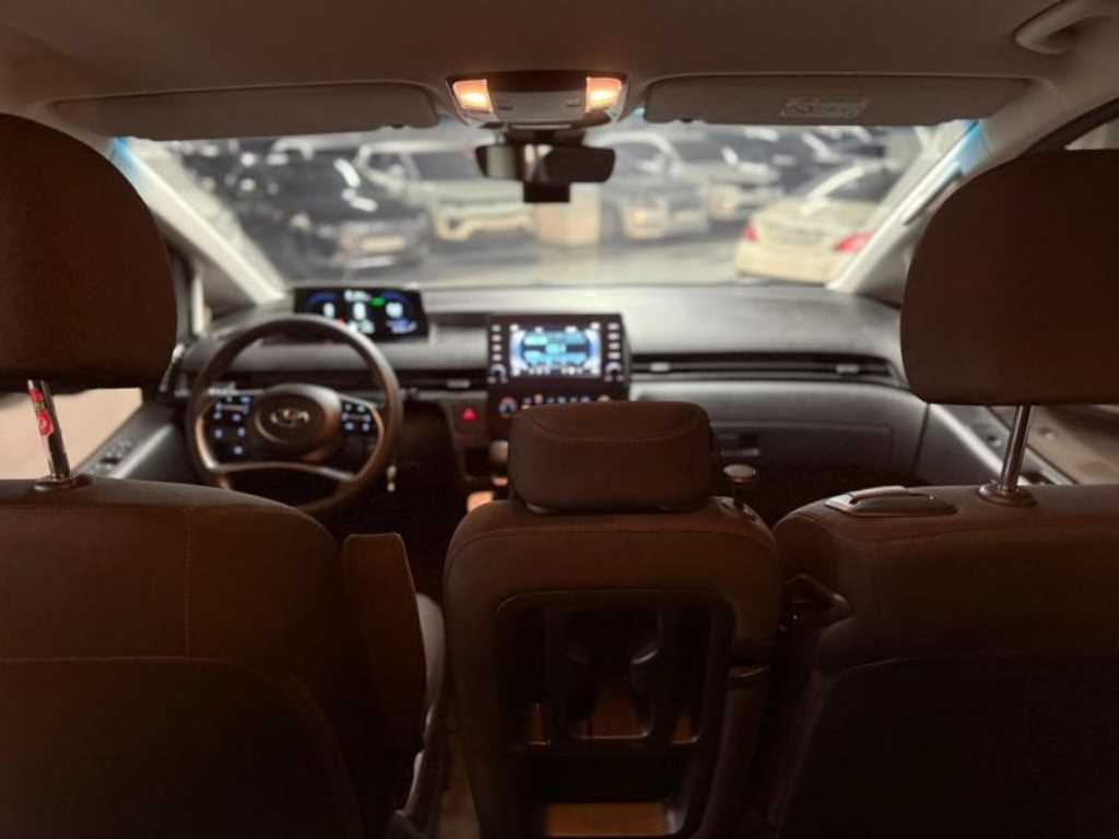 HYUNDAI Staria - Vista 10