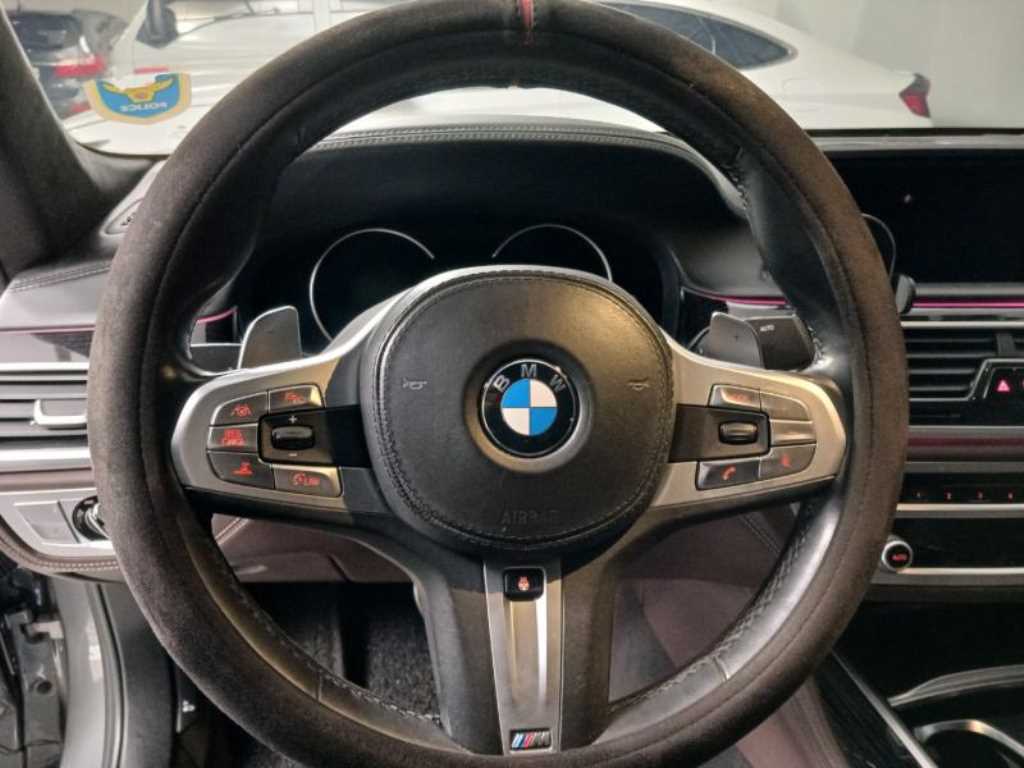 BMW 7 Series - Vista 11