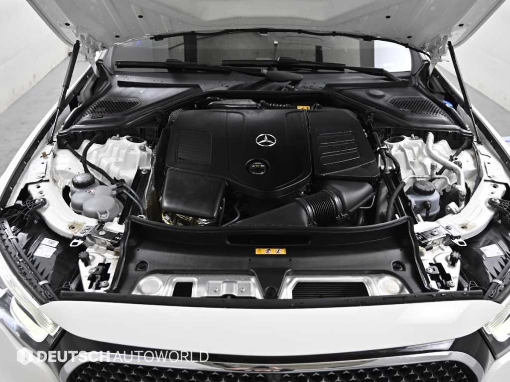 Mercedes Benz E class - Vista 6