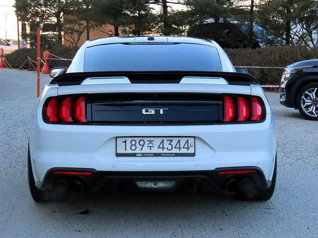 Ford Mustang - Vista 4