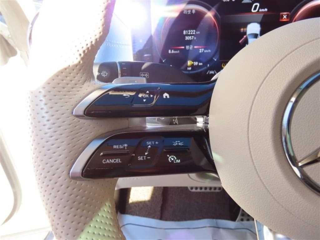 Mercedes Benz E class - Vista 12