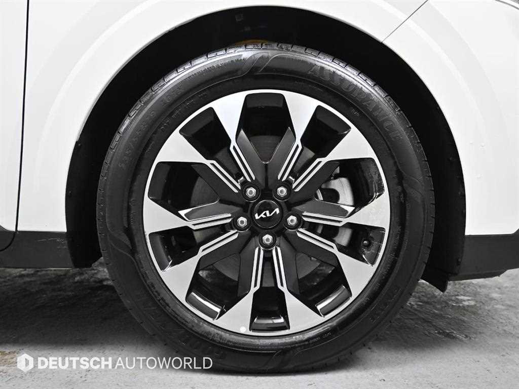 KIA Carnival - Vista 5