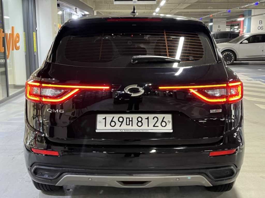 SAMSUNG QM6 - Vista 5