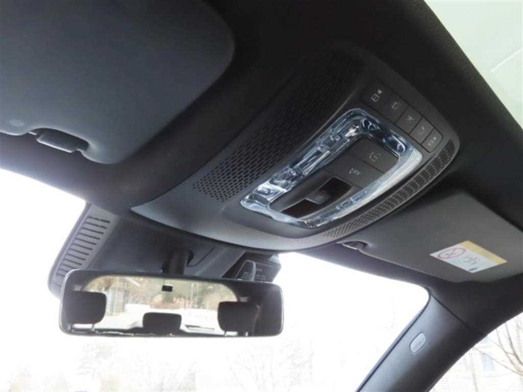 Mercedes Benz GLB Class - Vista 11