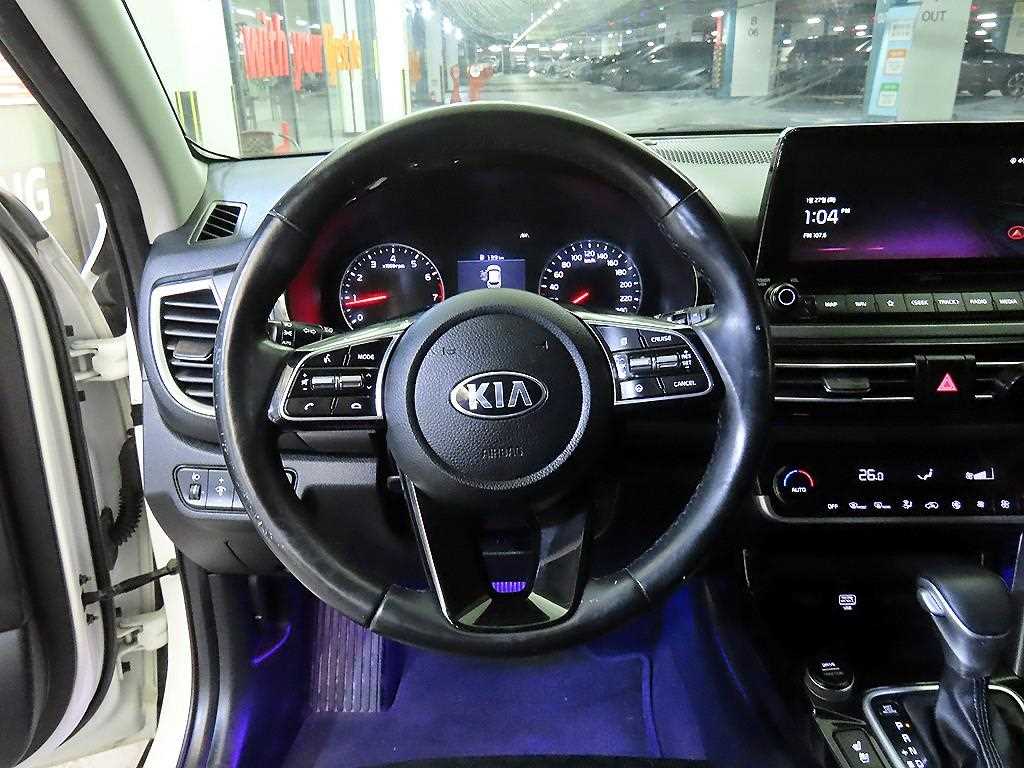 KIA Seltos - Vista 8
