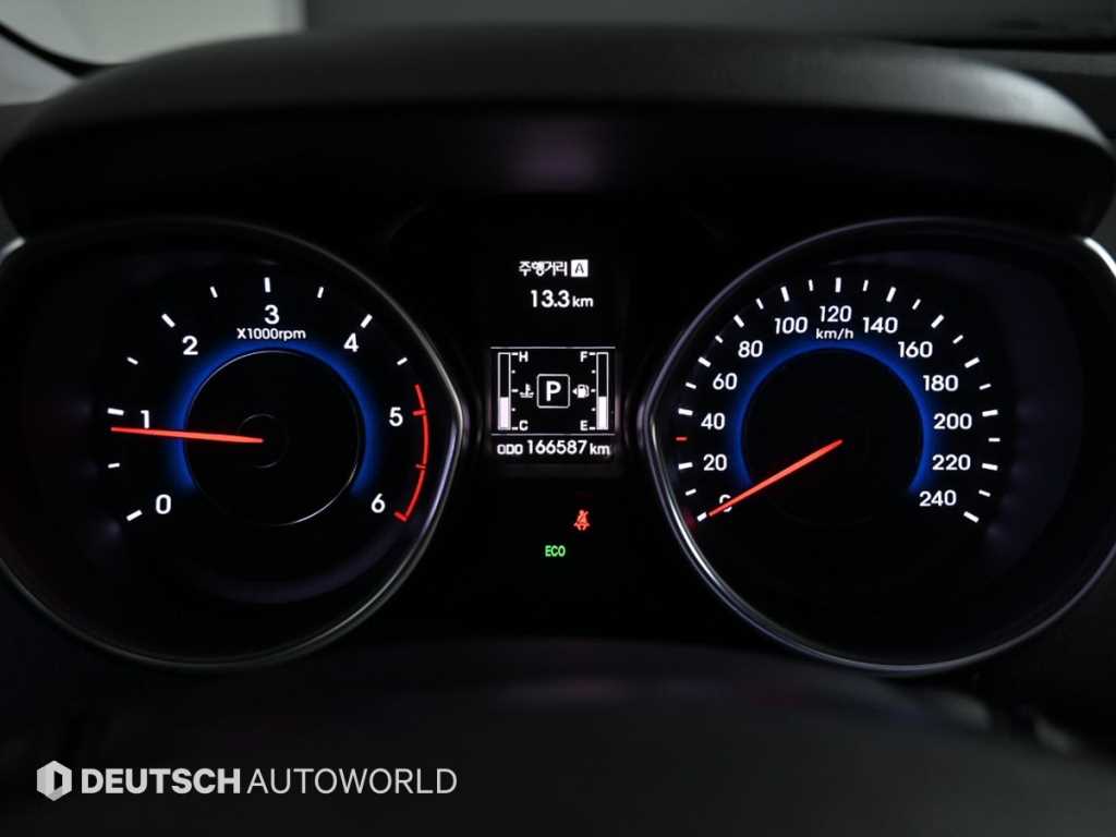 HYUNDAI Avante - Vista 8