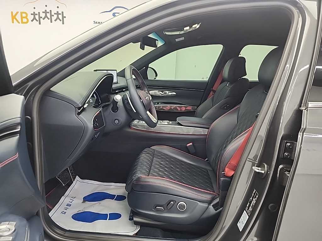 Genesis GV70 - Vista 11