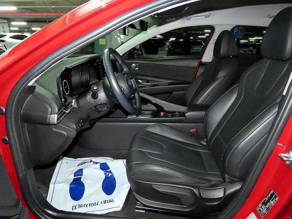 HYUNDAI Avante - Vista 6