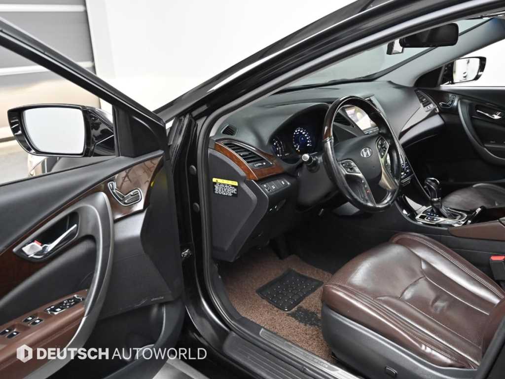 HYUNDAI Grandeur - Vista 11