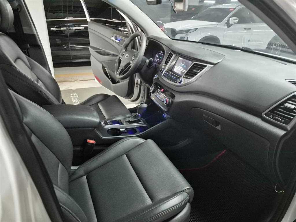 HYUNDAI Tucson - Vista 11