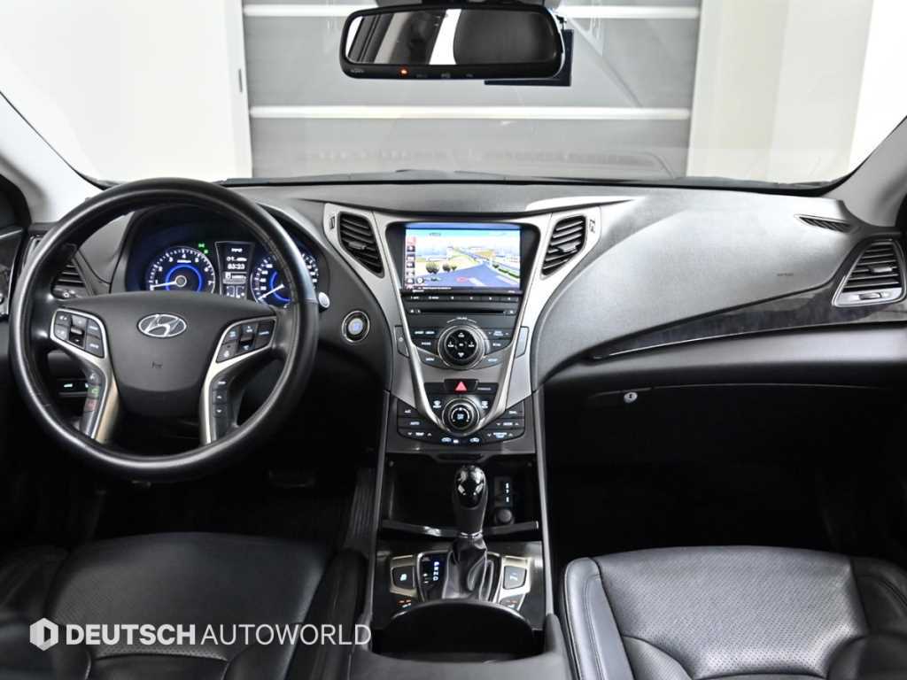 HYUNDAI Grandeur - Vista 7