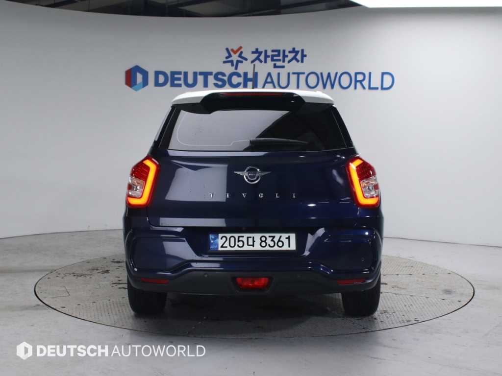 Ssangyong Tivoli - Vista 4