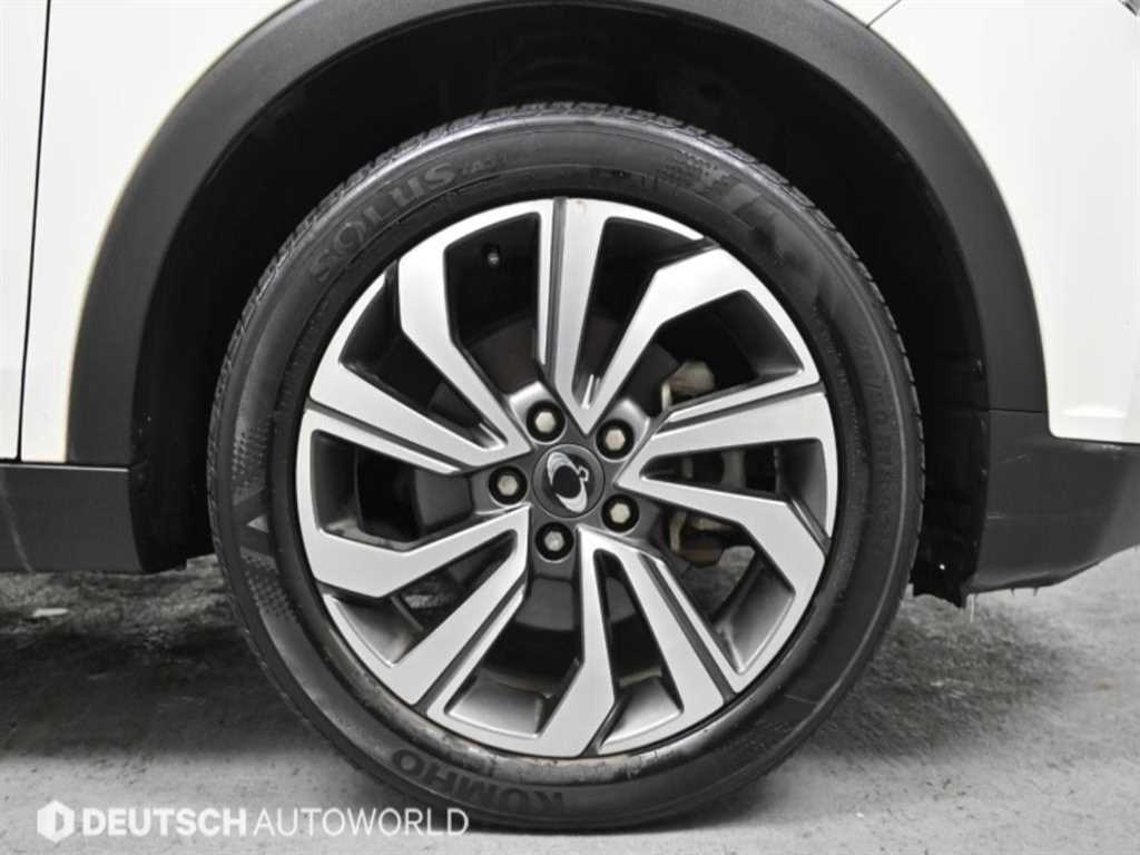 Ssangyong Tivoli - Vista 5