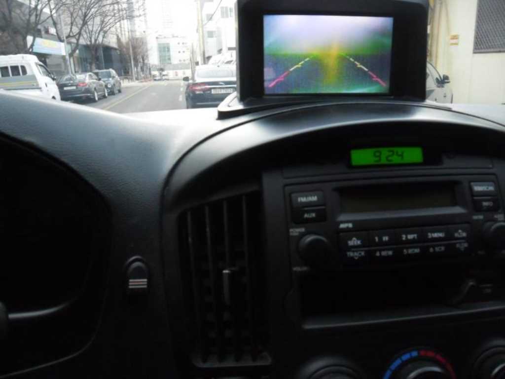 HYUNDAI Starex - Vista 7