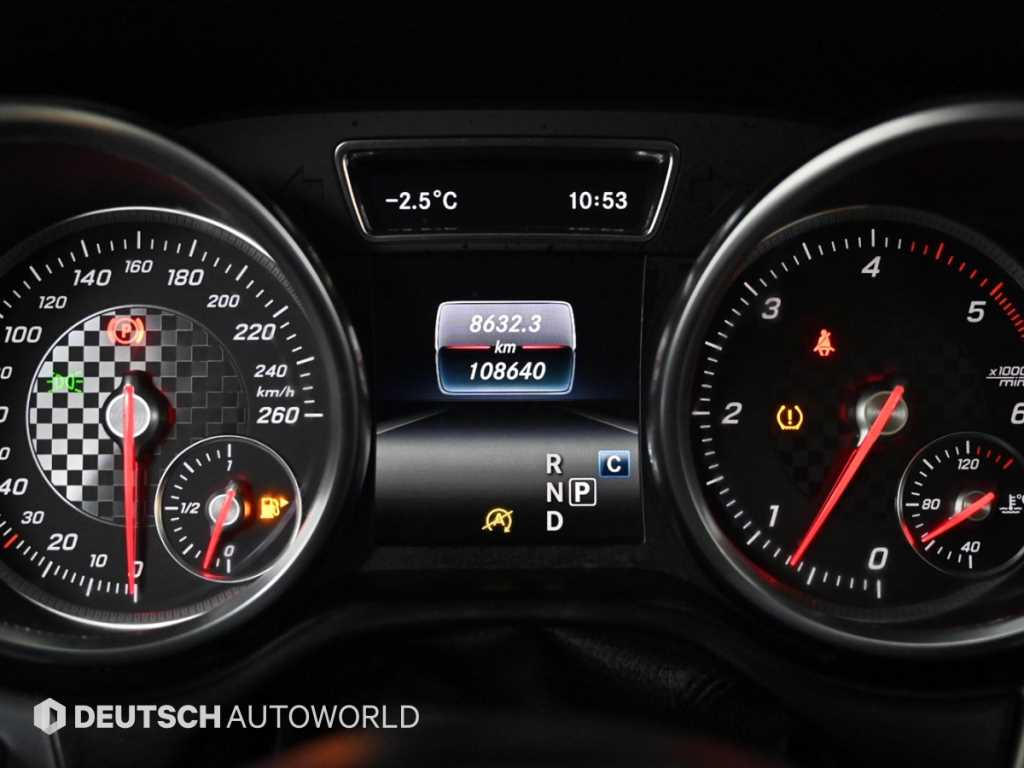 Mercedes Benz GLE Class - Vista 8