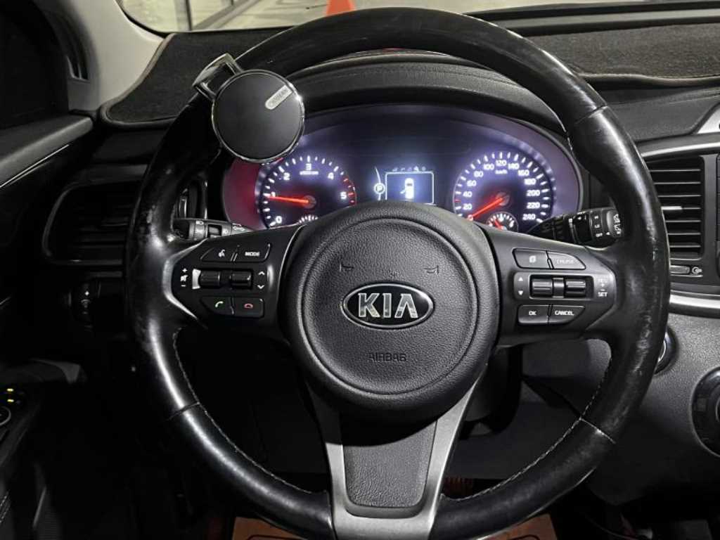 KIA Sorento - Vista 6