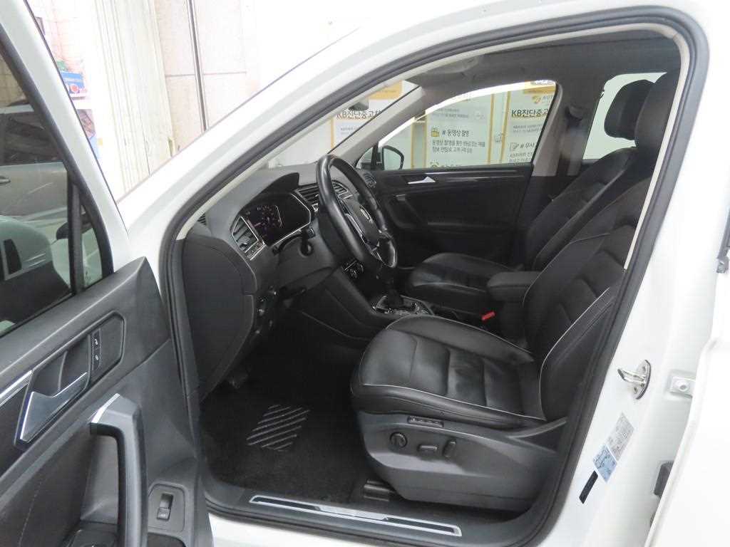 Volkswagen Tiguan - Vista 5