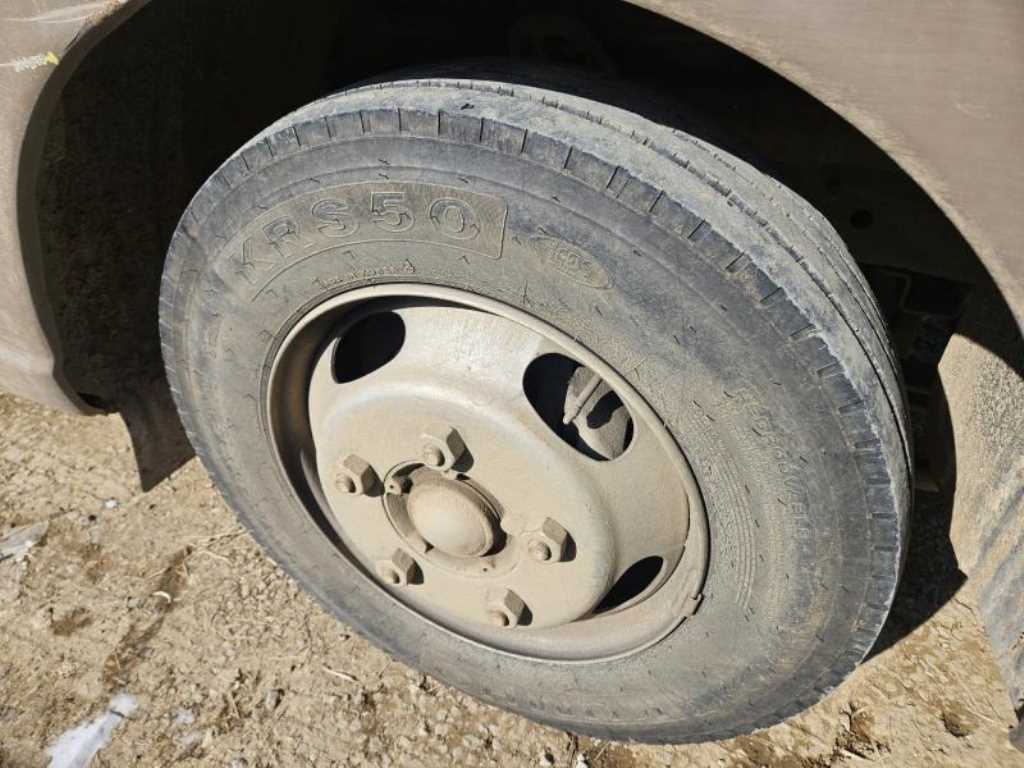 medium and large bus Hyundai bus - Vista 7