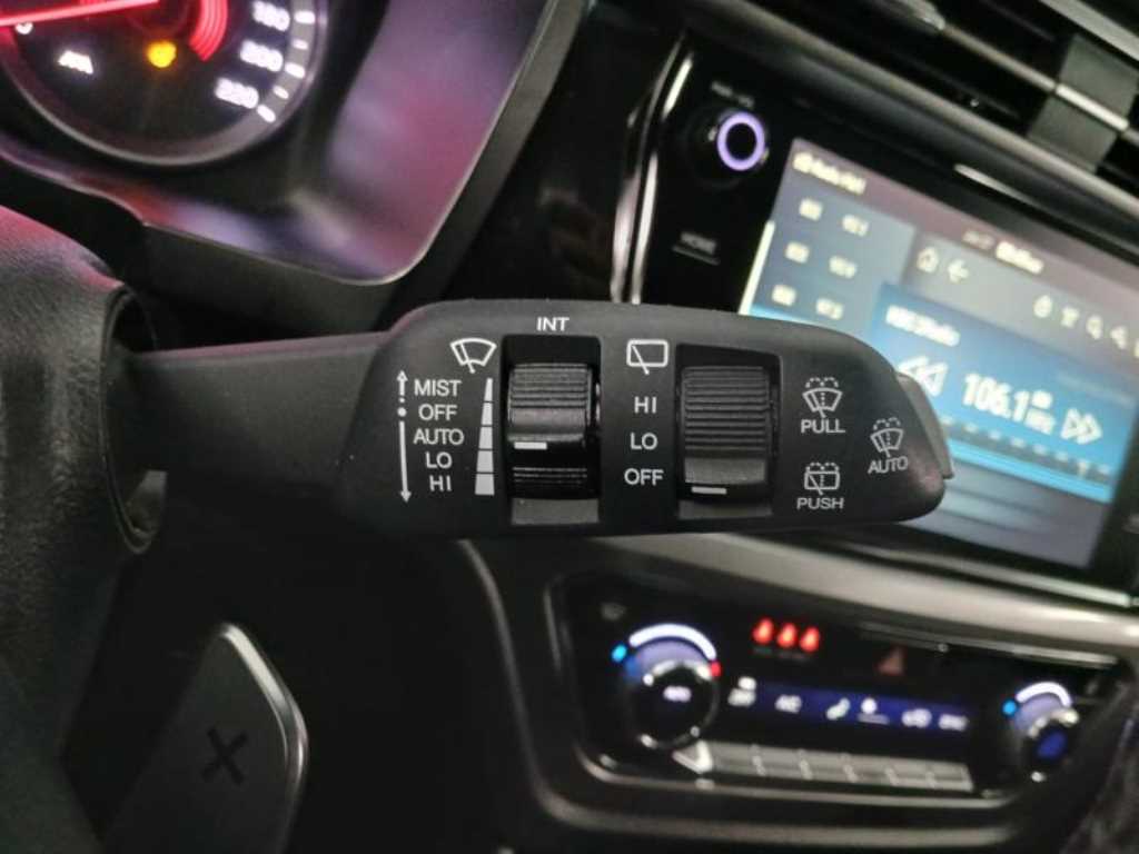 Ssangyong Korando - Vista 12