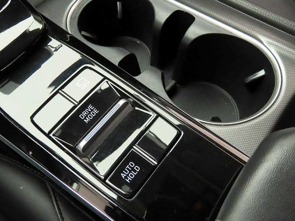 HYUNDAI Sonata - Vista 12