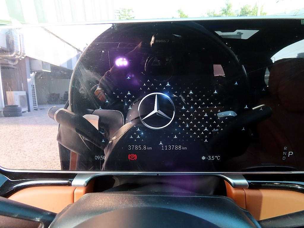 Mercedes Benz S Class - Vista 9