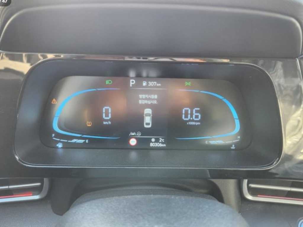 HYUNDAI Avante - Vista 7