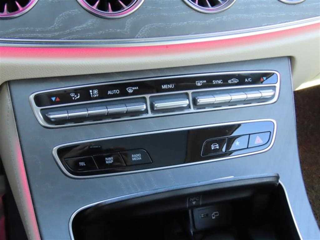 Mercedes Benz E class - Vista 8