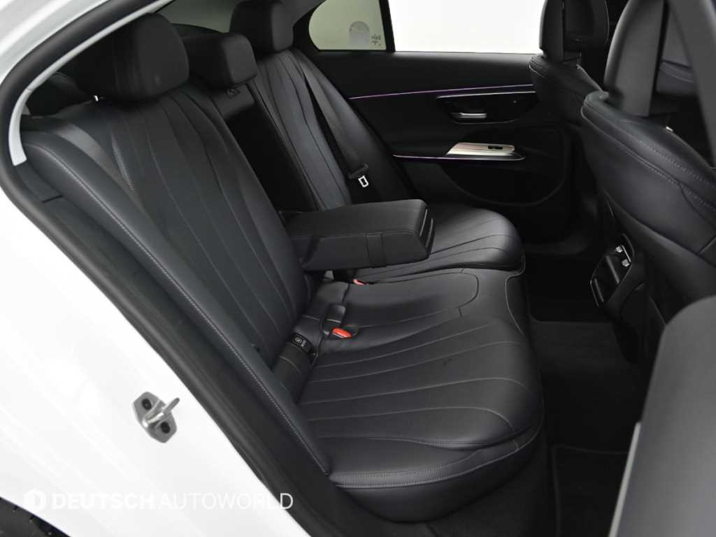 Mercedes Benz E class - Vista 12