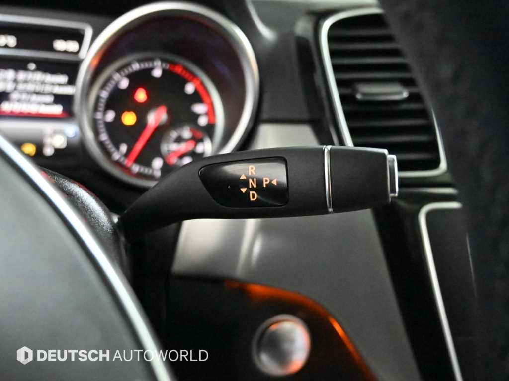 Mercedes Benz GLE Class - Vista 9